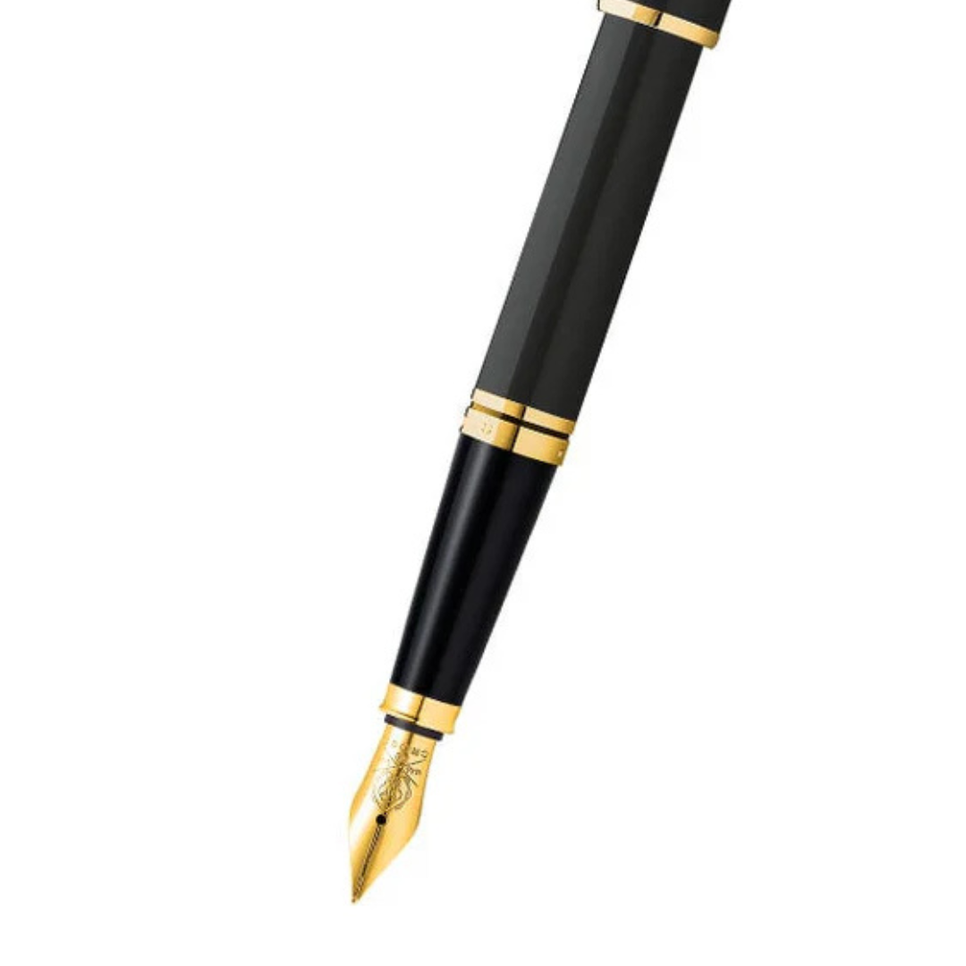 Penna stilografica Coventry laccata nera con pennino fine color oro