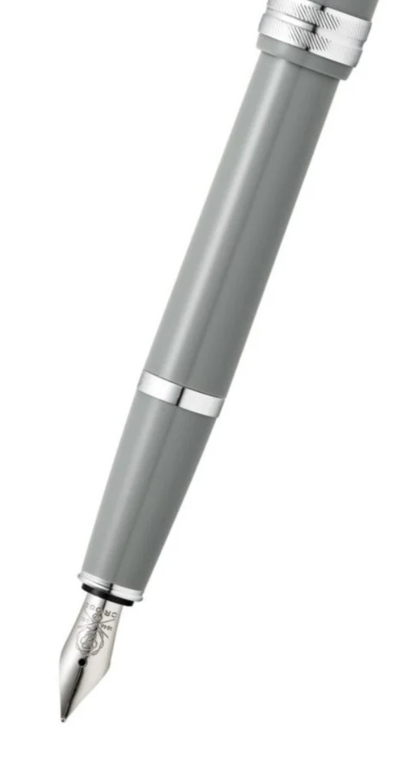 Penna stilografica Bailey Light™ in resina grigia lucida con pennino extra fine