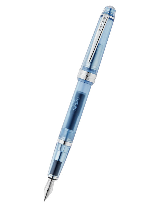 Penna stilografica Bailey Light™ in resina blu navy traslucida con pennino extra fine
